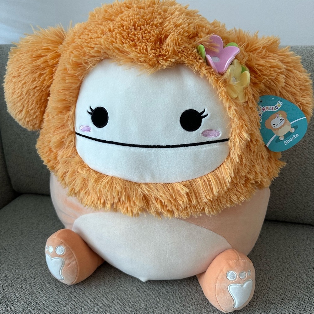 Nwt 16"  Shasta Squishmallow Bigfoot 👣